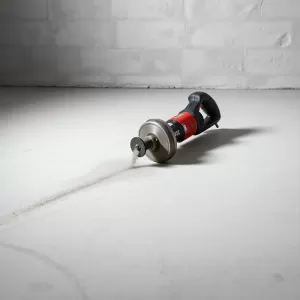 Bruzdownica do betonu pod ogrzewanie podłogowe