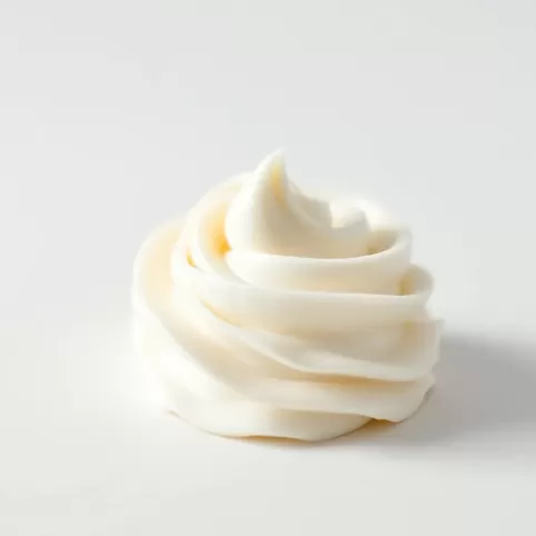 Biały tynk do tortu