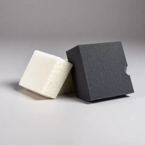 Co lepiej wygłusza wełna czy pianką