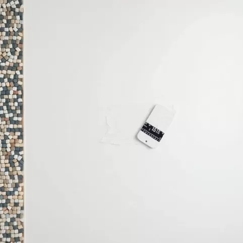 Co można położyć na tynk mozaikowy