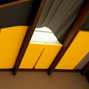 Czy dawać folię pod wełnę na stropie