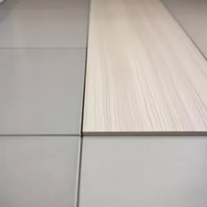 Czy można kłaść panele na płytki przy ogrzewaniu podłogowym