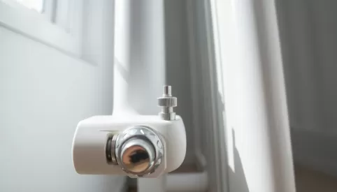 Jak odpowietrzyć grzejnik łazienkowy bez odpowietrznika