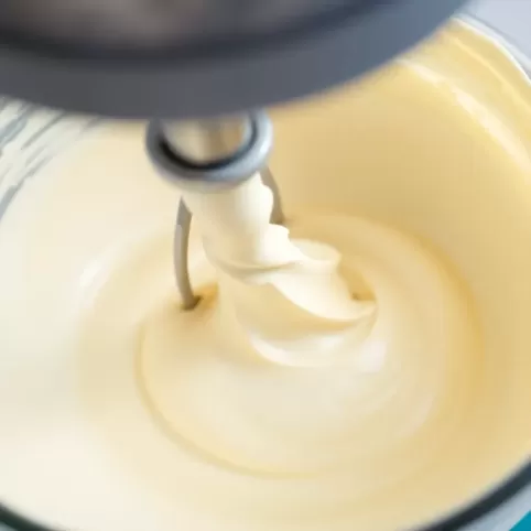 Jak odpowietrzyc tynk do tortu