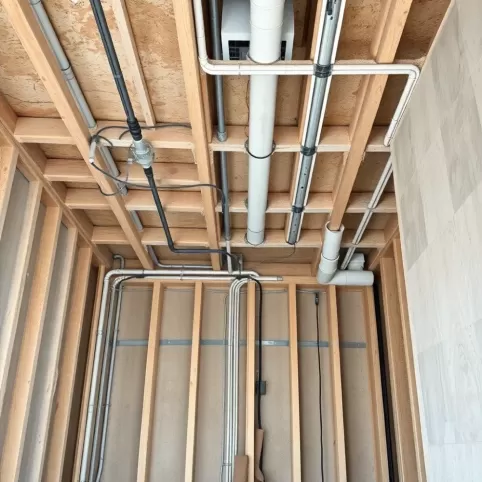 Jakie instalacje przed tynkami