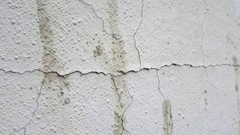 naprawa tynku zewnętrznego cementowo wapiennego