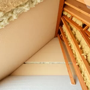 Ocieplenie dachu piana czy wełna