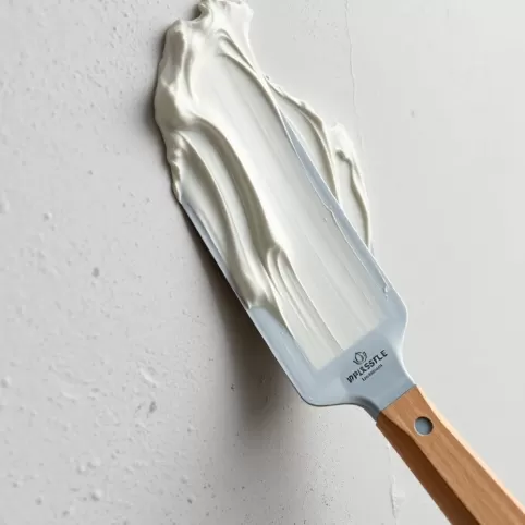 Plastyfikator zamiast wapna do tynkowania