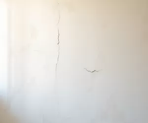 Zaprawa tynkarska na wilgotne ściany